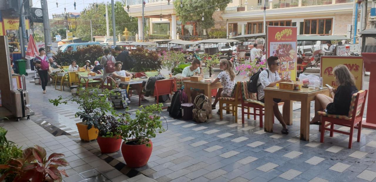 Khách sạn Benny's