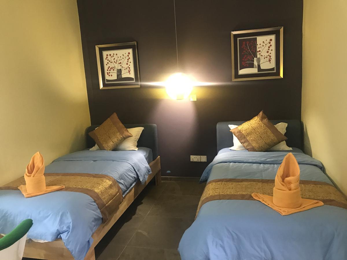 Hotel Benny's 3*